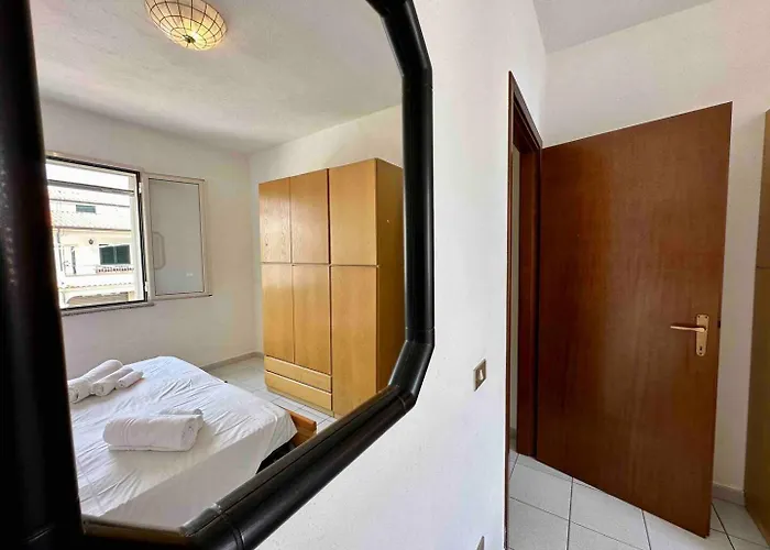 Corallo Spacious Place To Steps From The Sea Apartamento La Caletta