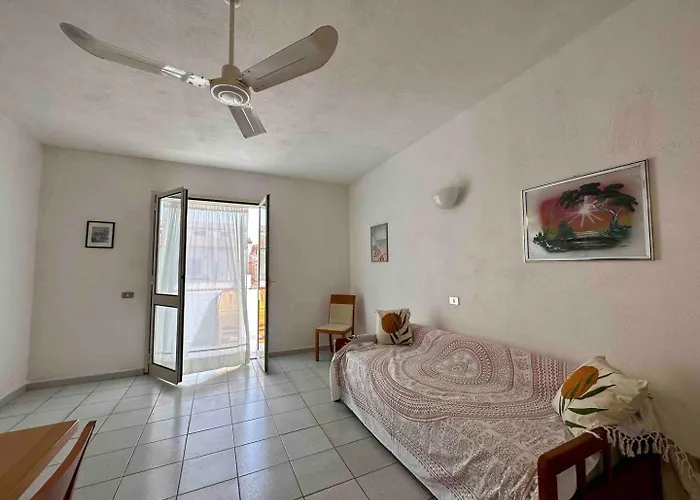 Apartamento Corallo Spacious Place To Steps From The Sea La Caletta
