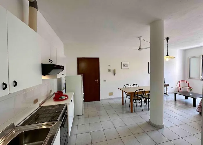 Corallo Spacious Place To Steps From The Sea La Caletta