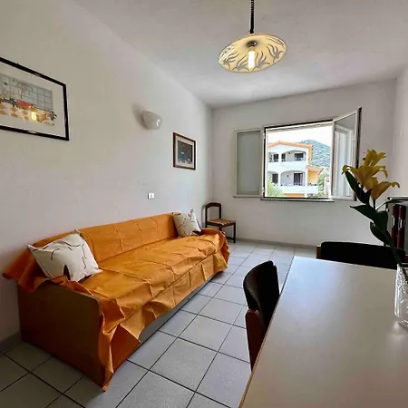Corallo Spacious Place To Steps From The Sea