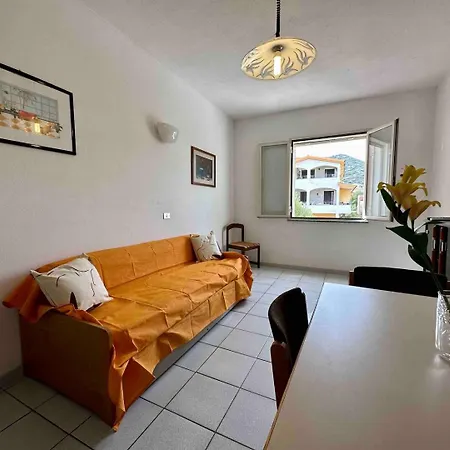 Corallo Spacious Place To Steps From The Sea