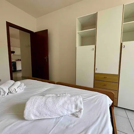 Corallo Spacious Place To Steps From The Sea *