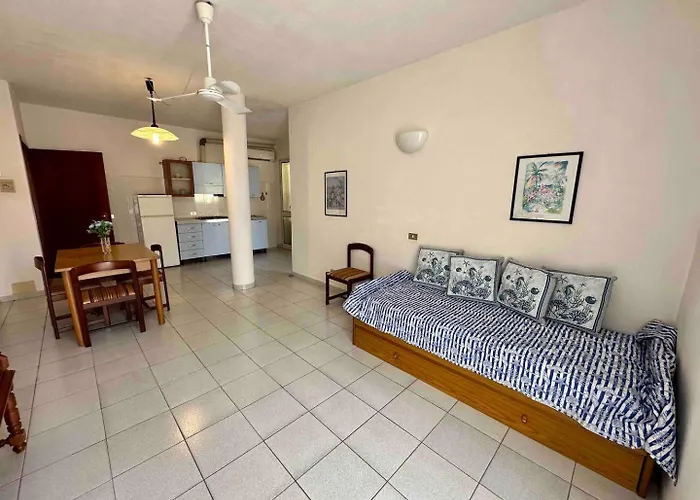Corallo Spacious Place To Steps From The Sea *