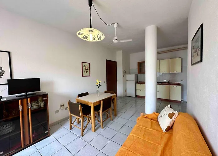Apartman Corallo Spacious Place To Steps From The Sea